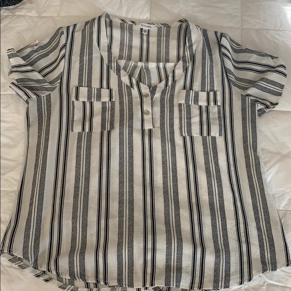 Women’s blouse size L